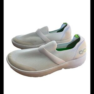 Oofos oomg white mesh sport recovery Slip-On Sneakers 8.5